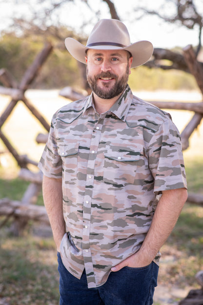 Men's - Classic Camo Pearl Snap Short Sleeve Shirt